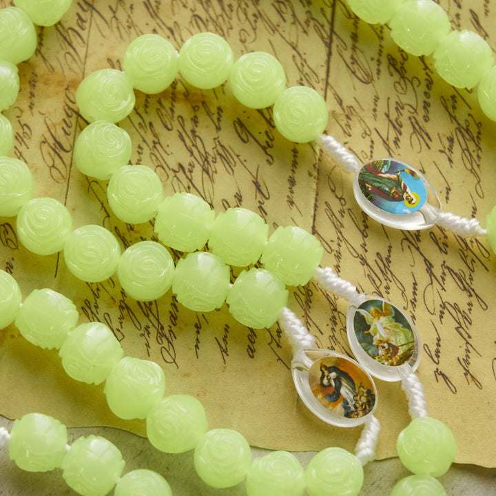 Christianartworkshop FEDE IN PREGHIERA: Rosario con grani verdi fosforescenti con carta regalo - image 5