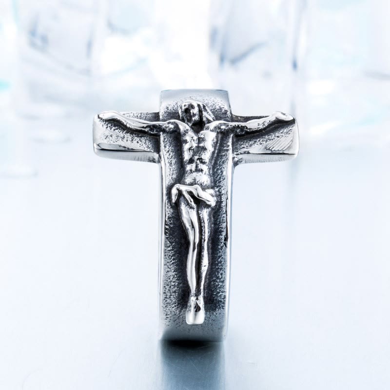 Christianartworkshop Anello in acciaio inossidabile con crocifisso in rilievo vintage: forza attraverso il sacrificio sacro - image 1