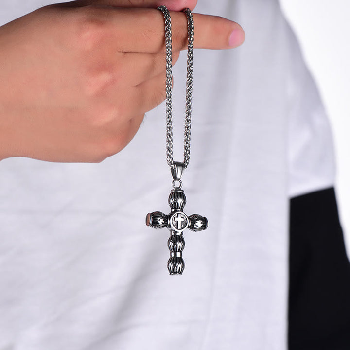 Collana con croce cilindrica spessa e motivo a fiamma Christianartworkshop con emblema centrale in rilievo - image 4