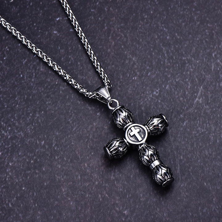 Collana con croce cilindrica spessa e motivo a fiamma Christianartworkshop con emblema centrale in rilievo - image 2