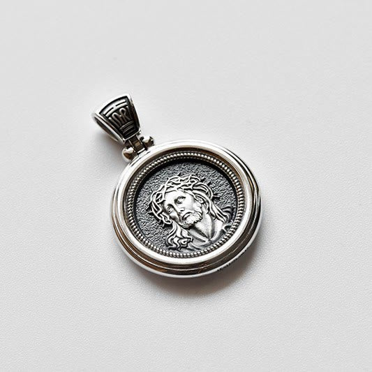 Collana con medaglia a doppia faccia in argento Sterling Christianartworkshop con corona di spine e Madonna Addolorata - image 3