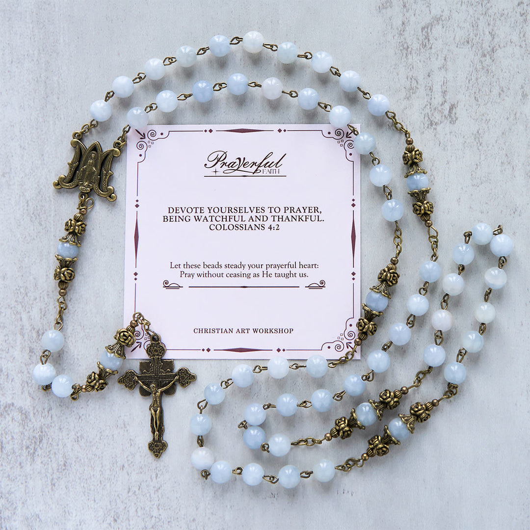 Christianartworkshop FEDE IN PREGHIERA: Rosario fatto a mano con perle di giada azzurra e ottone con carta regalo - FEDE IN PREGHIERA - image 0