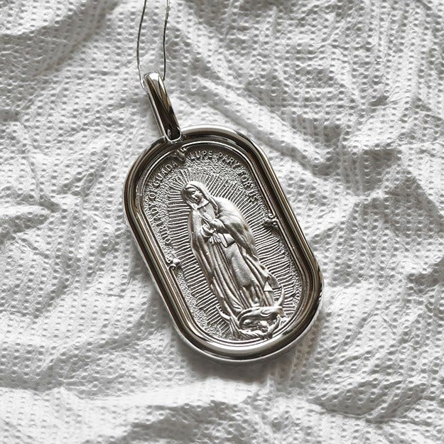 Christianartworkshop Collana con ciondolo elegante della Madonna di Guadalupe in argento sterling 925 - image 4