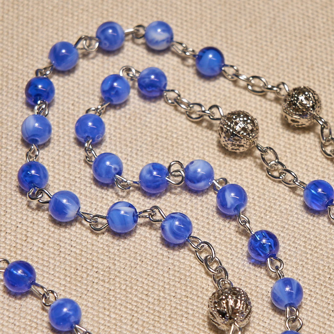 Christianartworkshop Elegante rosario con perle rotonde blu sfumate da 6 mm con Santo Graal e crocifisso - image 5