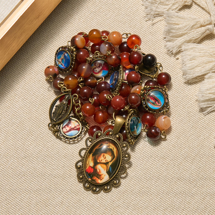 Medaglia della Madonna Christianartworkshop e rosario con perle di agata marrone sognante e simboli dei santi - image 6