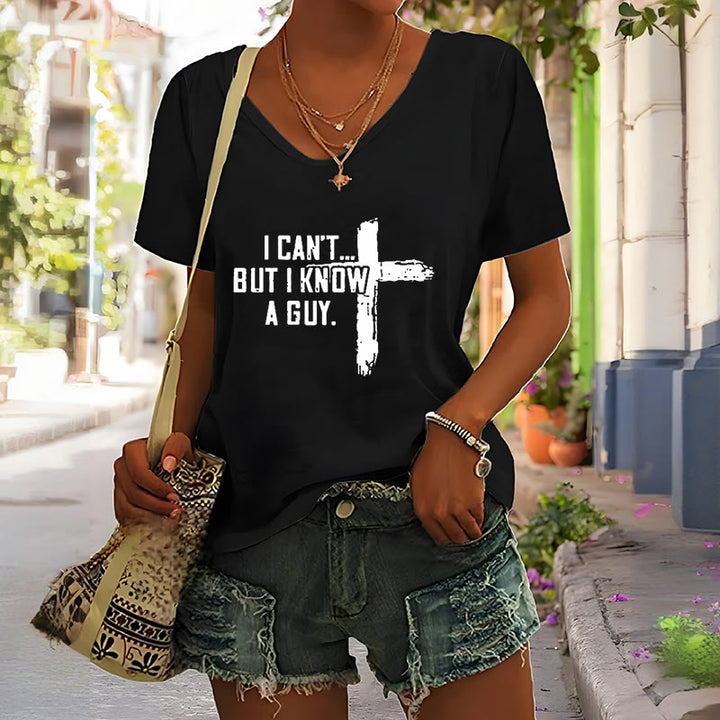 Christianartworkshop Maglietta da donna con scollo a V e stampa "I Can't But I Know A Guy Faith" - image 3