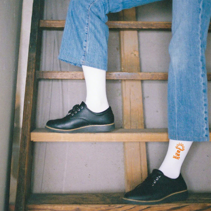 Christianartworkshop Sii la luce con i calzini Glimmering Sea Horizon: risplendi con lo spirito - image 1