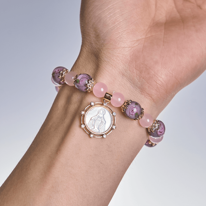 Christianartworkshop Braccialetto di cristallo di quarzo rosa fatto a mano con cammeo della Vergine Maria - image 1