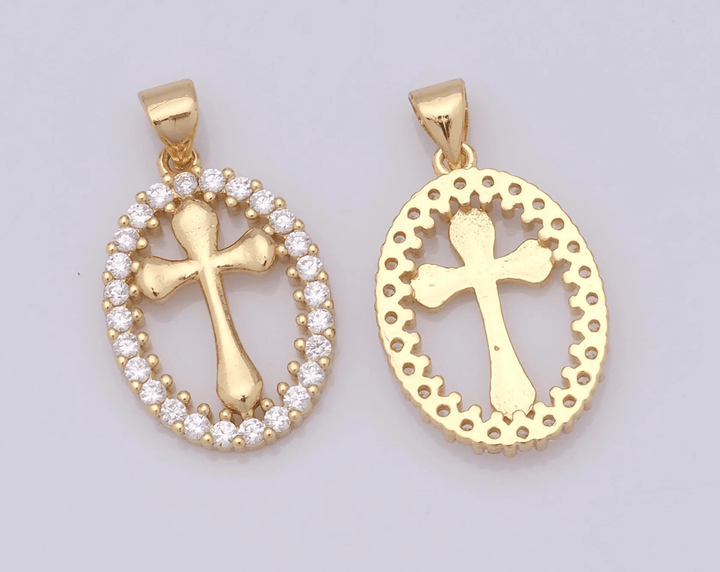 Christianartworkshop Elegante collana con croce ovale e alone di cristallo: un prezioso dono di fede - image 5