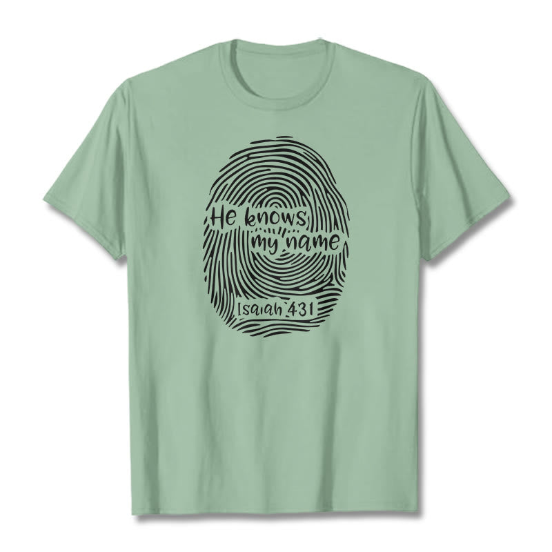 Christianartworkshop Lui conosce il mio nome, impronta digitale, versetto della Bibbia, maglietta unisex - Verde chiaro - 2XL - image 14