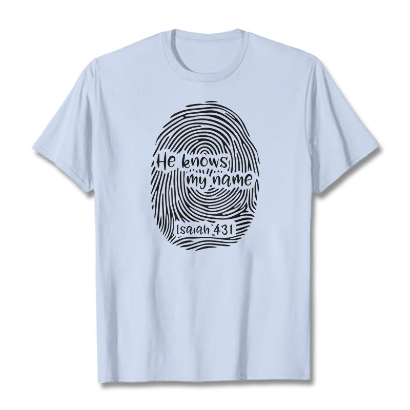 Christianartworkshop Lui conosce il mio nome, impronta digitale, versetto della Bibbia, maglietta unisex - Azzurro chiaro - 2XL - image 19