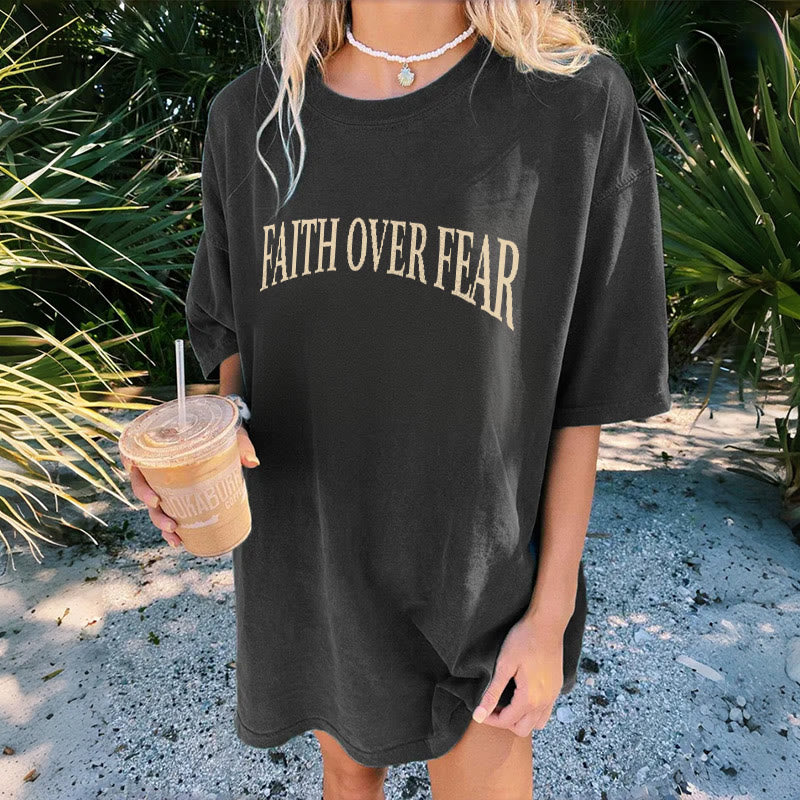 Christianartworkshop Maglietta unisex lavata con scritta "Fede contro la paura" e scritta "Croce di spine" - image 6