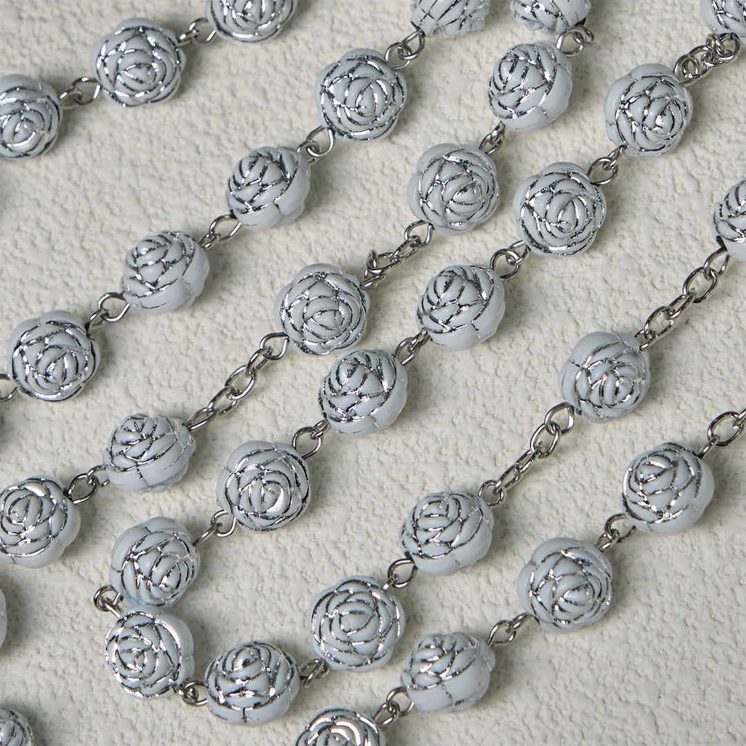 Christianartworkshop Delicato rosario devozionale con perline bianche e braccialetti con la Vergine Maria - image 7