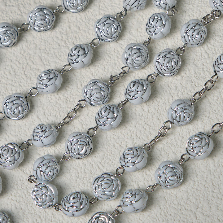 Christianartworkshop Delicato rosario devozionale con perline bianche e braccialetti con la Vergine Maria - image 7