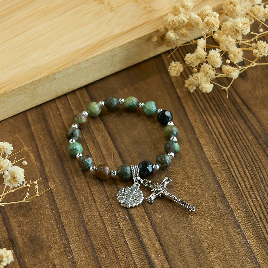 Braccialetti ispirati al rosario spirituale e terroso Christianartworkshop con crocifisso e croce di Gerusalemme - image 4