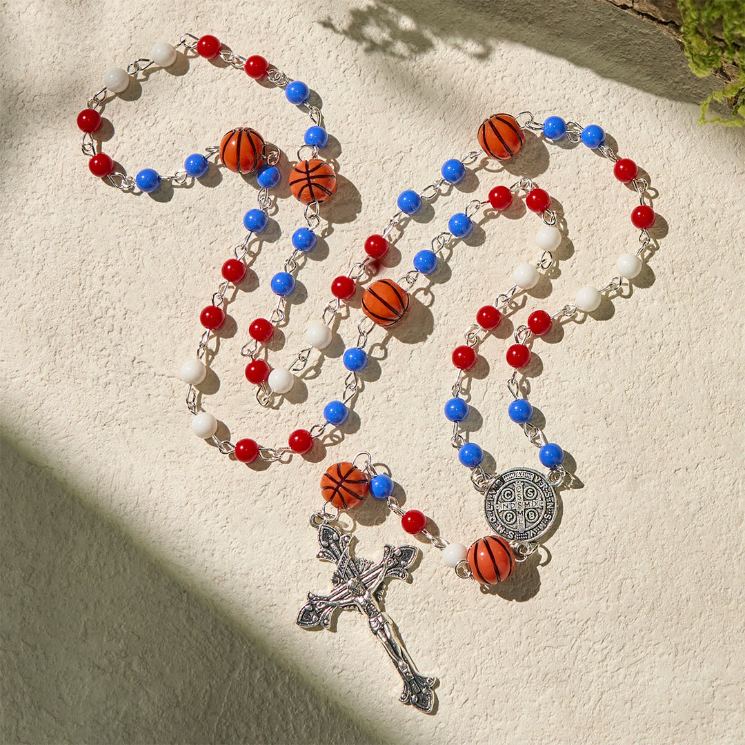 Perline ispirate al basket patriottico di Christianartworkshop con rosario di San Benedetto per la fede sportiva - image 1