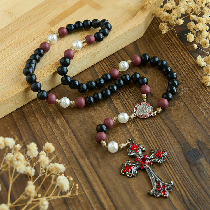 Rosario devozionale nero e rosso Christianartworkshop con benedizione di San Benedetto e croce rossa decorata - image 1