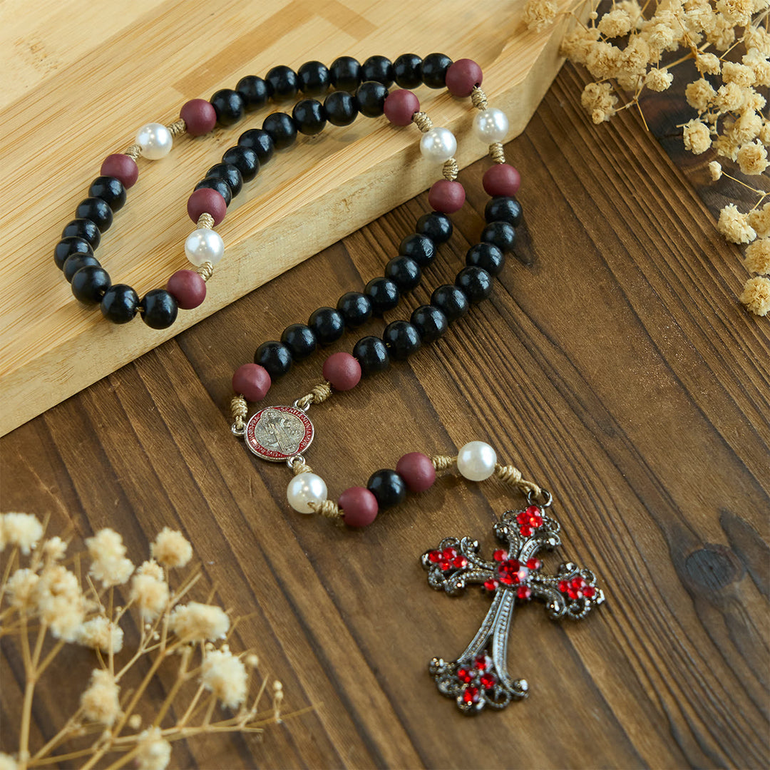 Rosario devozionale nero e rosso Christianartworkshop con benedizione di San Benedetto e croce rossa decorata - image 2
