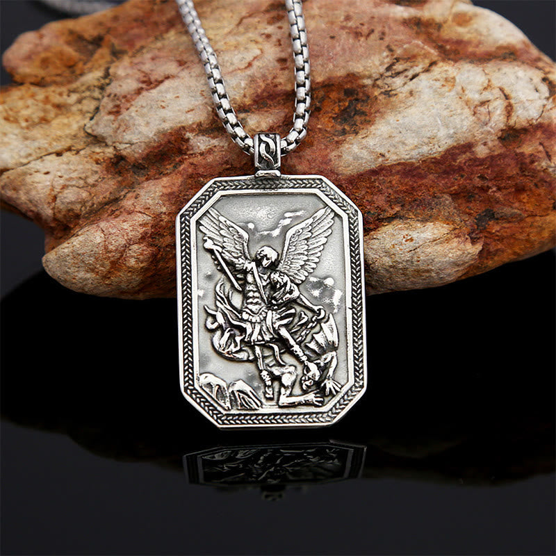 Christianartworkshop Collana con ciondolo in acciaio inossidabile con protezione di San Michele Arcangelo in stile classico - image 18