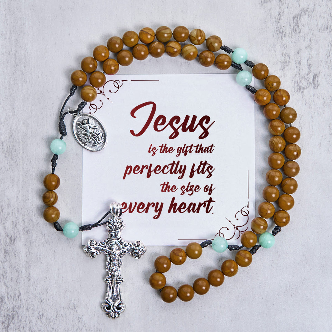 Christianartworkshop FEDE IN PREGHIERA: Rosario minimalista con perline color menta e marrone con carta regalo - Gesù è il Dono - image 0