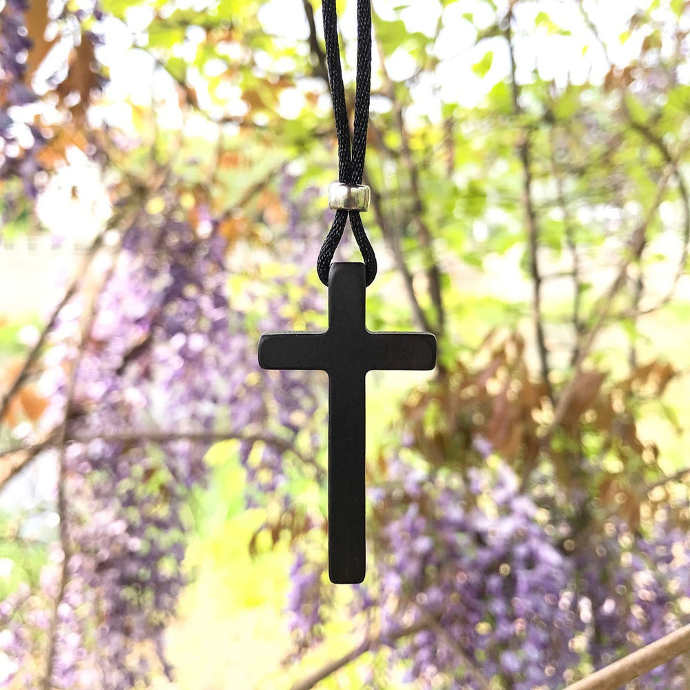 Collana classica con croce in ebano naturale Christianartworkshop : simbolo di fede pura e duratura. - image 1