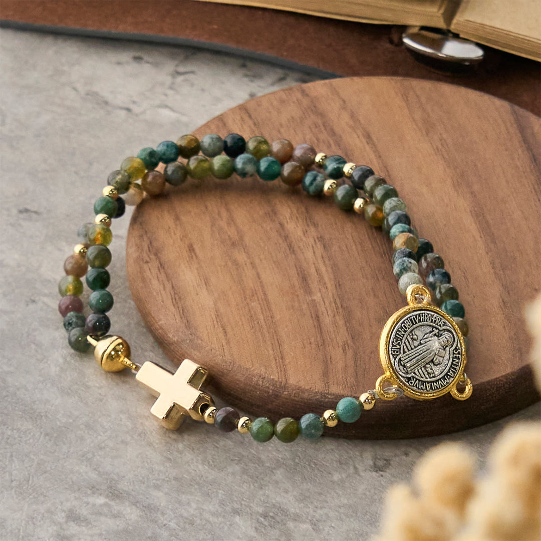 Braccialetti rosario fatti a mano nei toni della terra con croce e ciondolo di San Benedetto Christianartworkshop - image 5