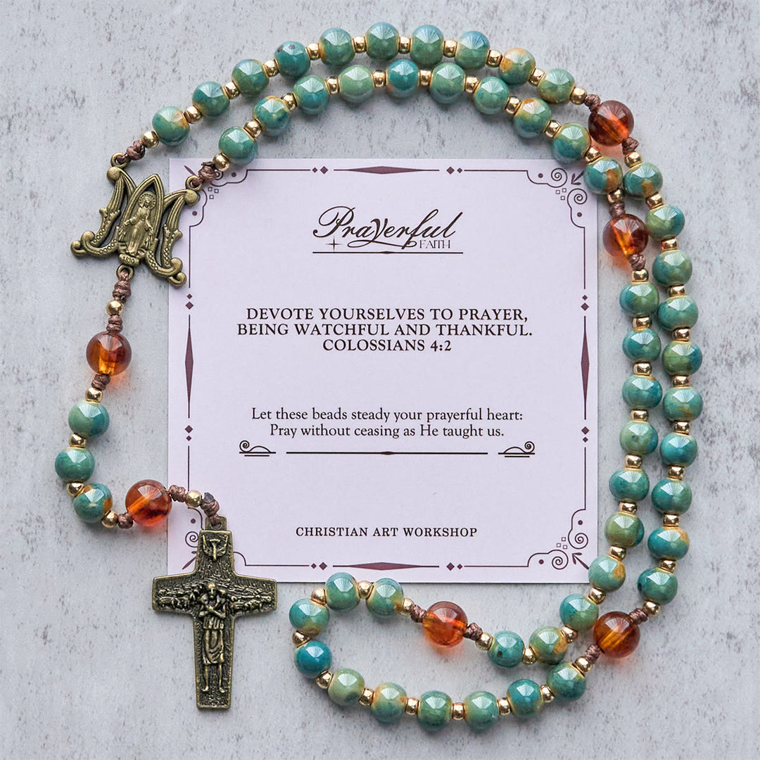 Christianartworkshop FEDE IN PREGHIERA: Rosario in ceramica verde fatto a mano con grani d'ambra - FEDE IN PREGHIERA - image 0