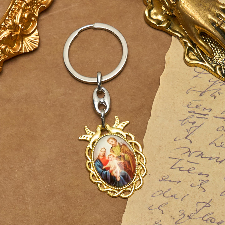 Christianartworkshop Portachiavi della Sacra Famiglia, patrimonio religioso: fusione di arte e devozione - image 3