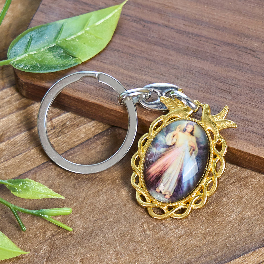 Christianartworkshop Portachiavi con cornice dorata della Divina Misericordia e colomba dello Spirito Santo: simbolo di grazia celeste - Icona di Gesù - image 0