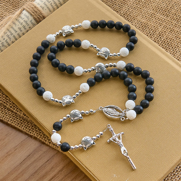 Christianartworkshop Braccialetto con ciondolo a forma di gatto e mucca in pietra lavica nera e bianca opaca e rosario con animali  - image 2
