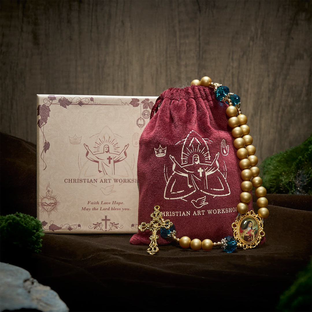 Christianartworkshop Elegante rosario in perle dorate opache con Santa Teresa e Crocifisso - image 6