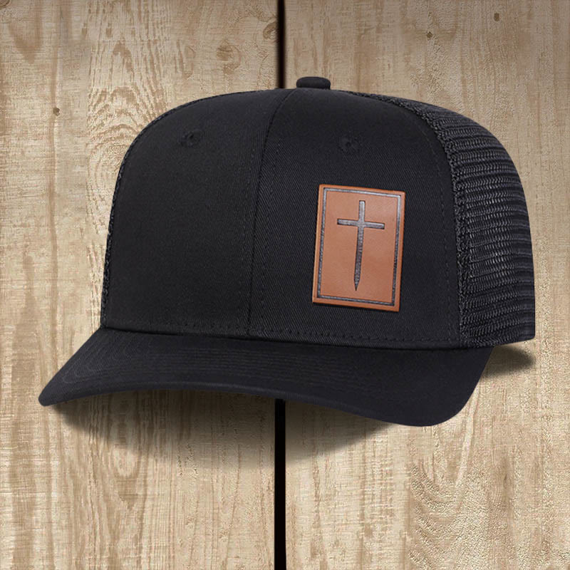 Christianartworkshop Cappello della fede con toppa in pelle con croce e chiodo "Fede sulla paura" - Nero - image 1
