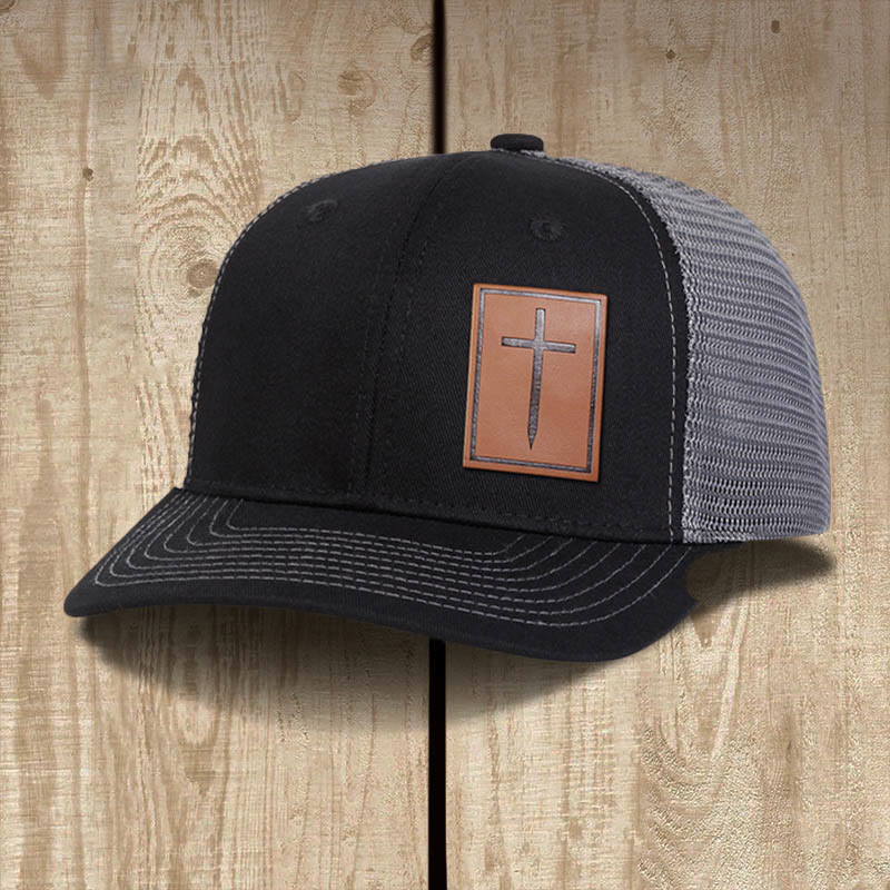 Christianartworkshop Cappello della fede con toppa in pelle con croce e chiodo "Fede sulla paura" - Grigio scuro - image 3