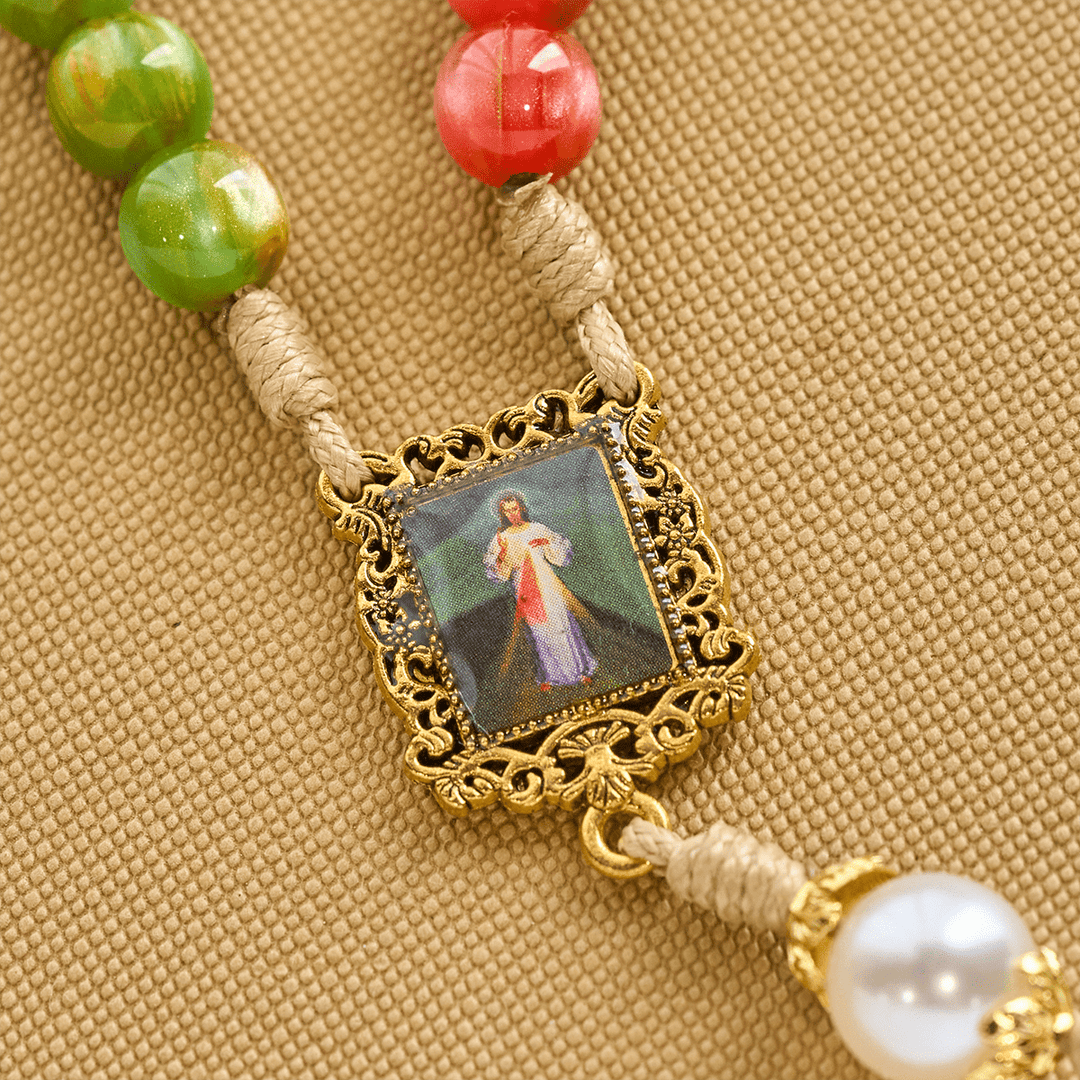 Christianartworkshop Rosario della Divina Misericordia fatto a mano con benedizioni natalizie, perline rosse e verdi e crocifisso in bronzo - image 6