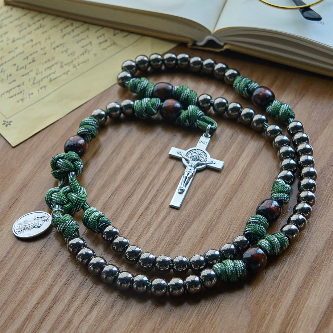 Rosario di benedizione in robusto paracord Christianartworkshop : Protetti dallo Spirito Santo e dalla Divina Misericordia - image 2