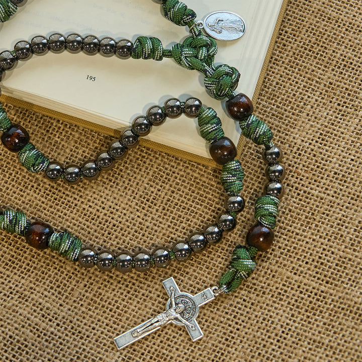 Rosario di benedizione in robusto paracord Christianartworkshop : Protetti dallo Spirito Santo e dalla Divina Misericordia - image 4