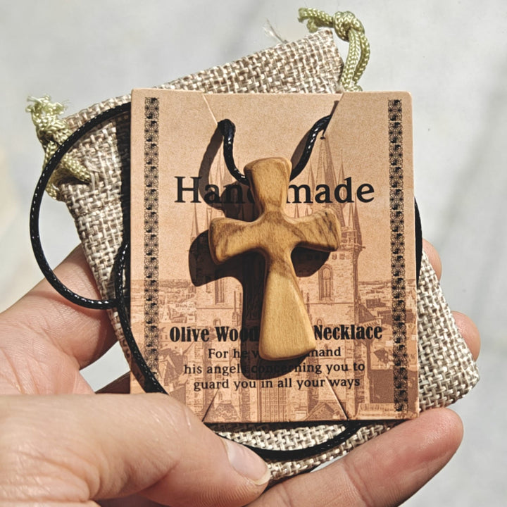 Collana con ciondolo a croce in legno Christianartworkshop : gioielli della fede cristiana - image 6