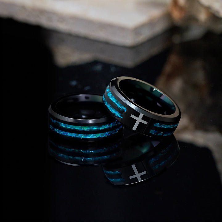 Christianartworkshop Anello moderno in acciaio al titanio con croce e intarsio blu laser: serenità nella luce blu di Cristo - US 13 - image 0