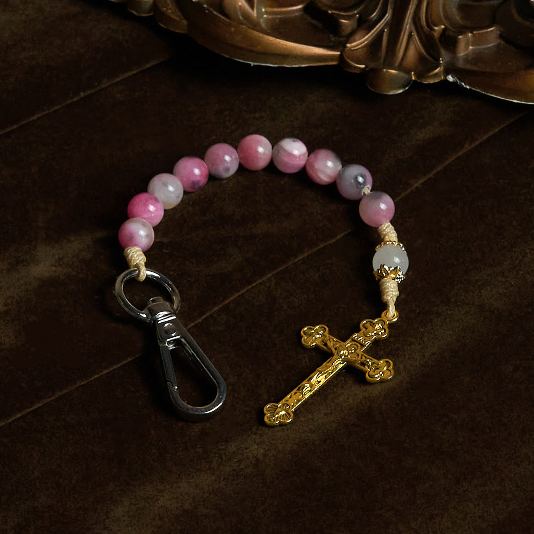 Christianartworkshop Portachiavi con rosario portatile in perle di giada rosa persiana e crocifisso in bronzo - image 2