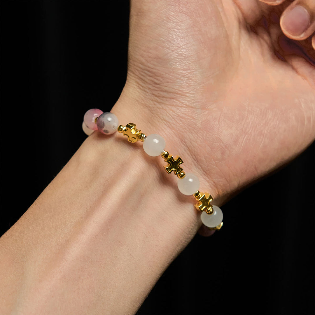 Christianartworkshop Grazioso braccialetto di perle di giada persiana rosa e nera da 8 mm con croce antica - image 1