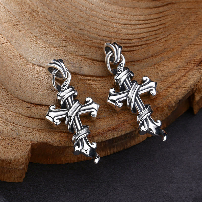 Christianartworkshop Orecchini a croce in argento sterling ispirati al retrò con design intrecciato: un simbolo nostalgico di fede - image 1