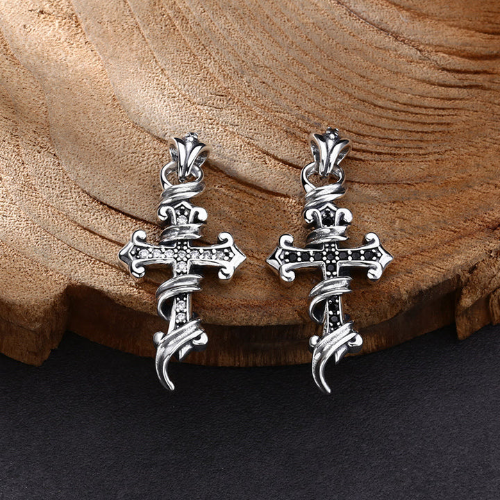 Christianartworkshop Orecchini a croce in argento sterling ispirati al retrò con design intrecciato: un simbolo nostalgico di fede - Zircone bianco - image 0