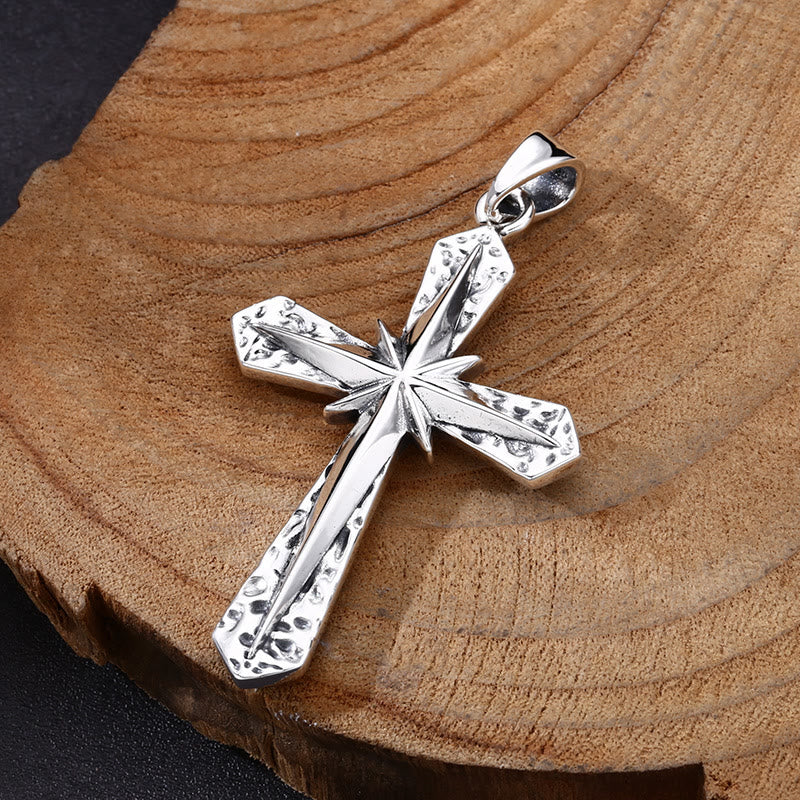 Collana classica con croce in argento sterling lucido Christianartworkshop : un emblema di devozione sottile ma sacro - image 1
