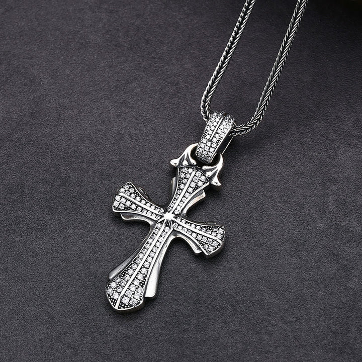 Collana classica con croce in argento sterling e pietre abbaglianti Christianartworkshop : un profondo simbolo di fede - image 2