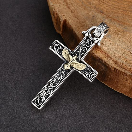 Collana con croce in argento sterling e colomba dorata Christianartworkshop : una squisita combinazione di dettagli e devozione - image 1