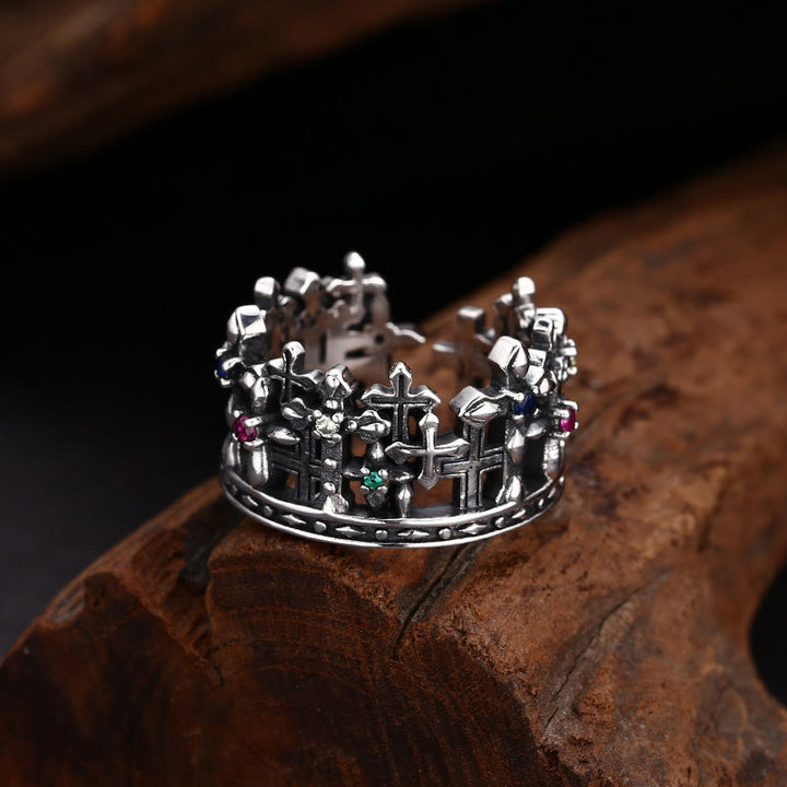 Christianartworkshop Anello con croce in argento con corona e zircone ispirato al gotico: un'audace espressione di riverenza spirituale - Adatto per taglie USA 7-9 - image 0