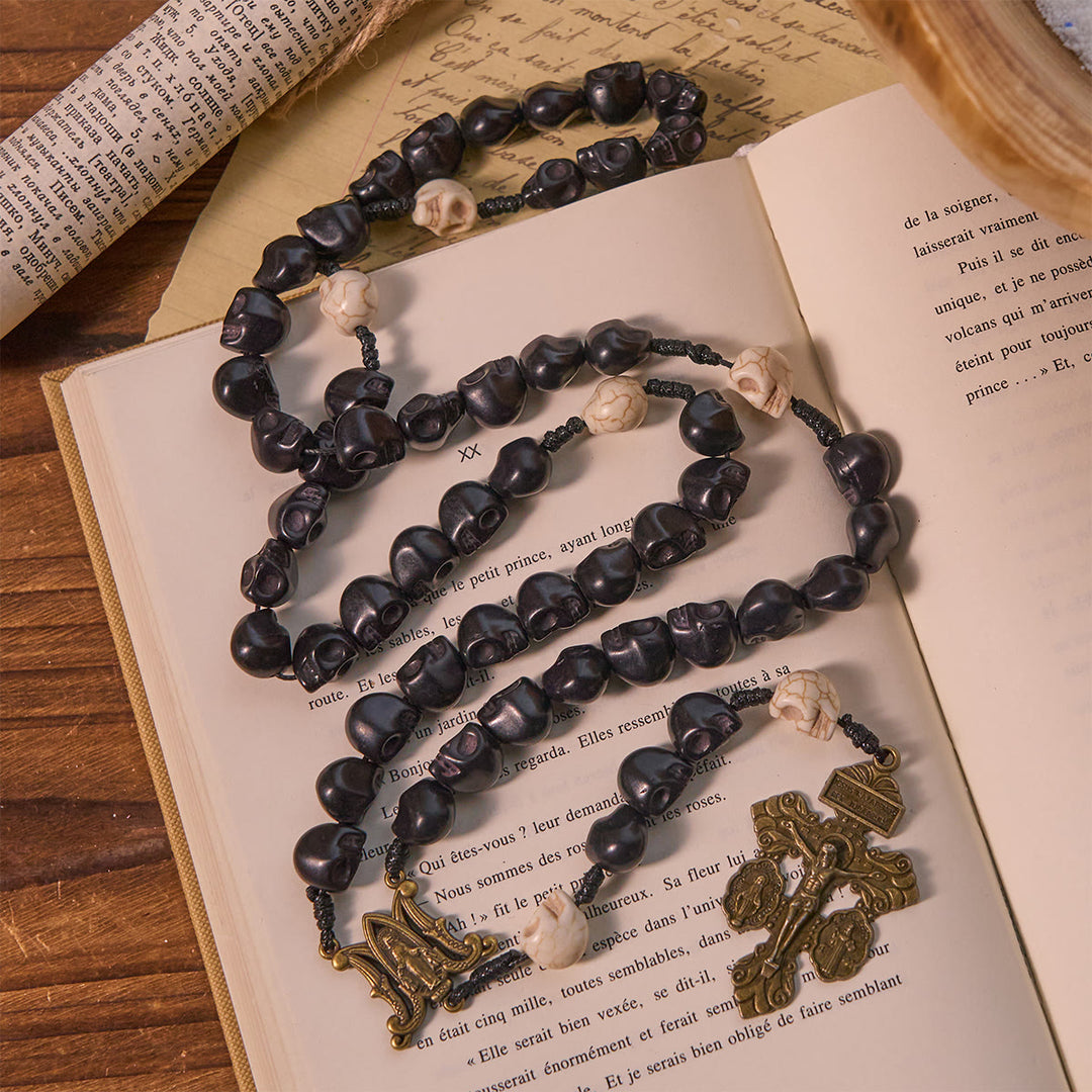 Christianartworkshop Luce sulle tenebre - Crocifisso del perdono della misericordia con rosario di preghiera con grani di teschio nero - image 3