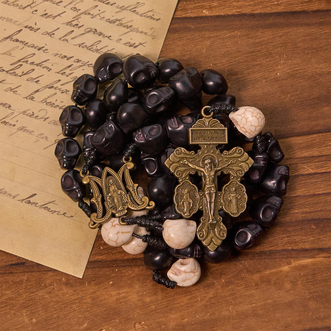 Christianartworkshop Luce sulle tenebre - Crocifisso del perdono della misericordia con rosario di preghiera con grani di teschio nero - image 5
