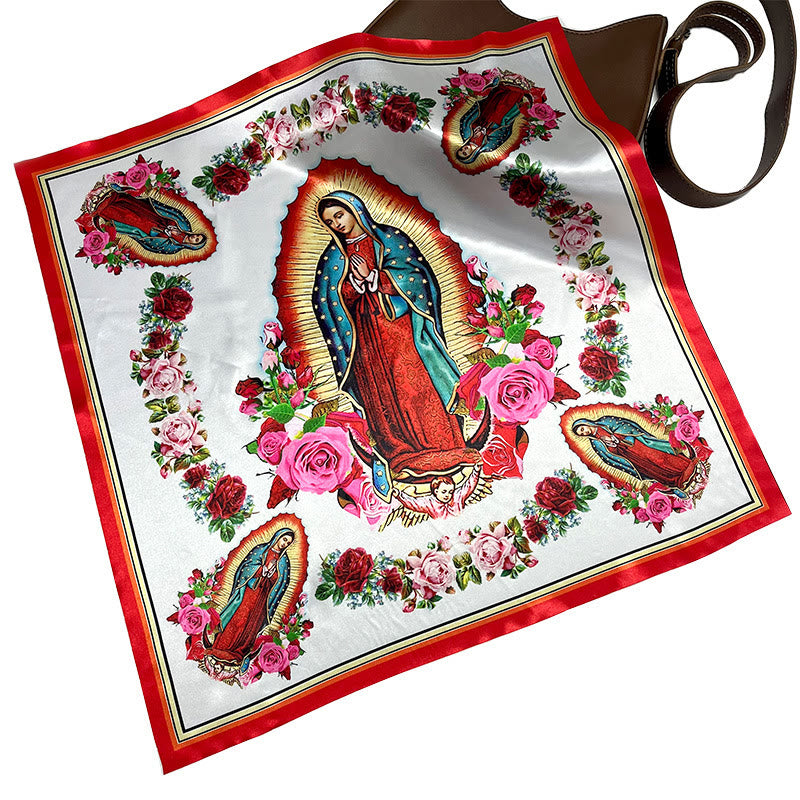 Christianartworkshop Bandana in seta con motivo della Madonna realizzata a mano: un emblema di devozione senza tempo - image 2