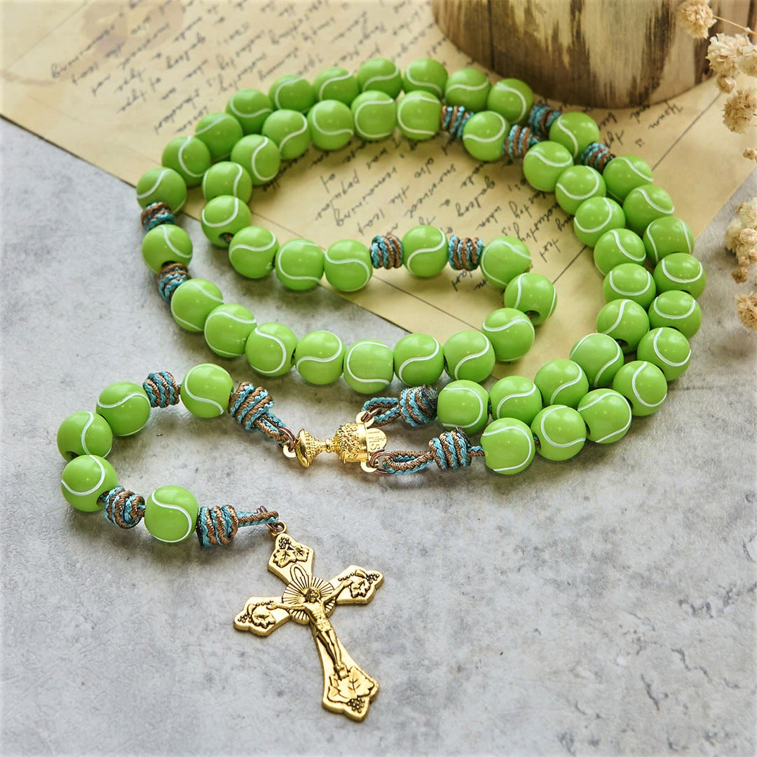 Christianartworkshop Crocifisso della Vittoria con Rosario dinamico da tennis: la fede incontra la passione atletica - image 4